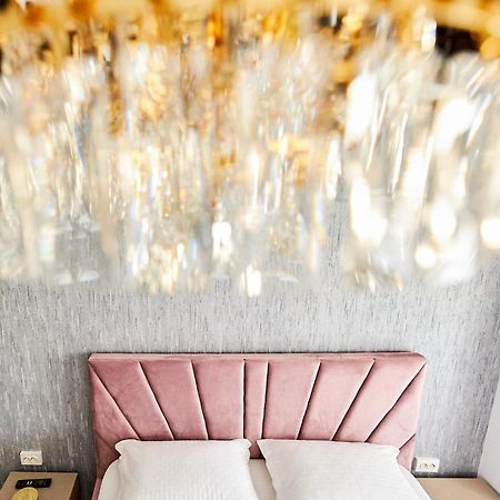 Uptown Apartments Jassy Zewnętrze zdjęcie