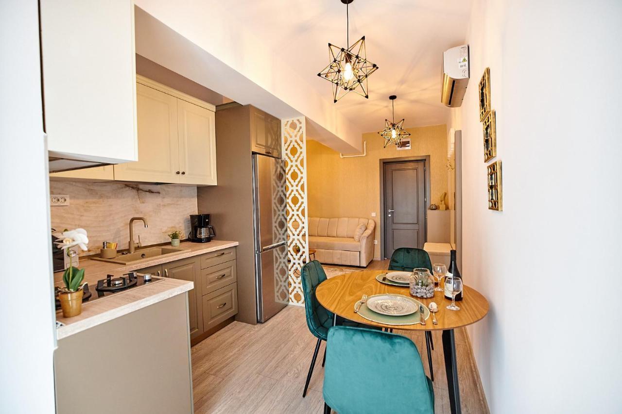 Uptown Apartments Jassy Zewnętrze zdjęcie