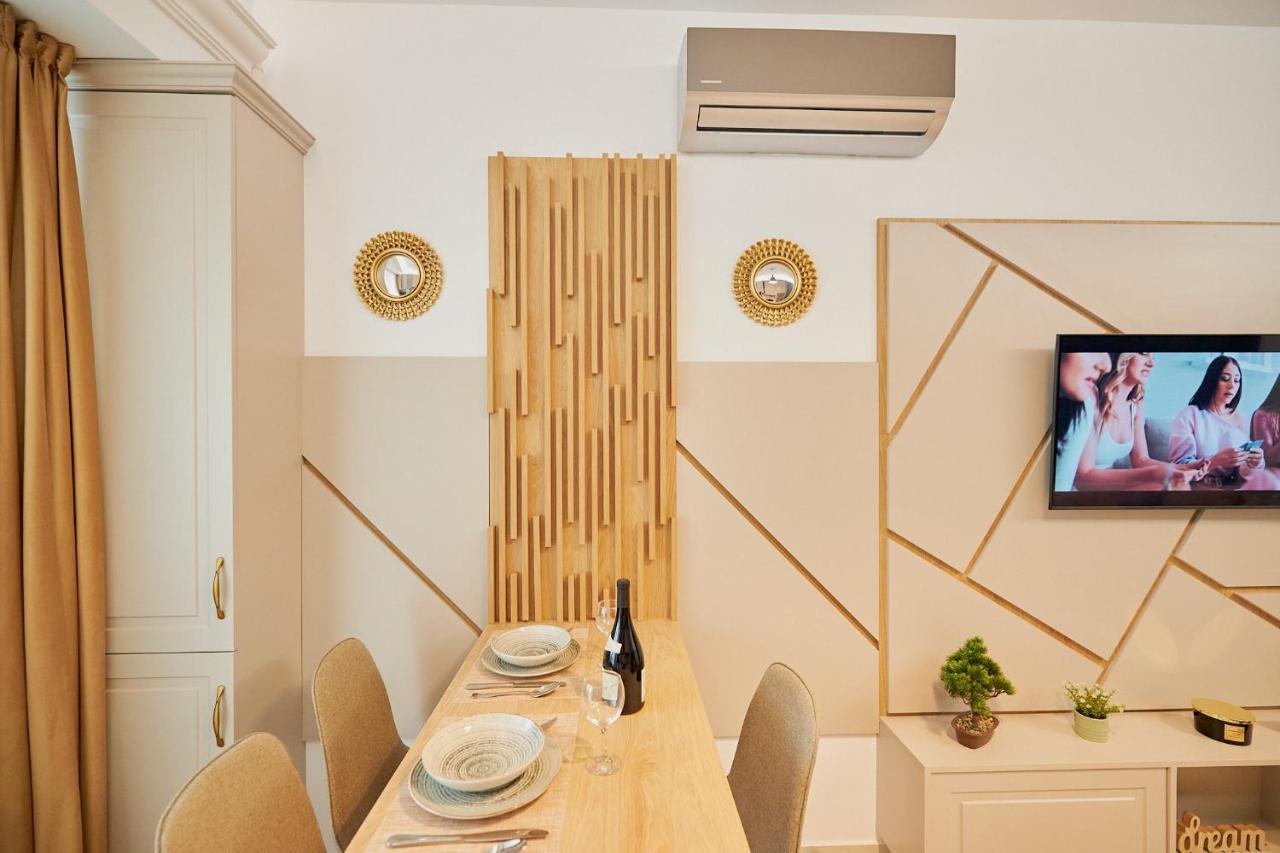 Uptown Apartments Jassy Zewnętrze zdjęcie