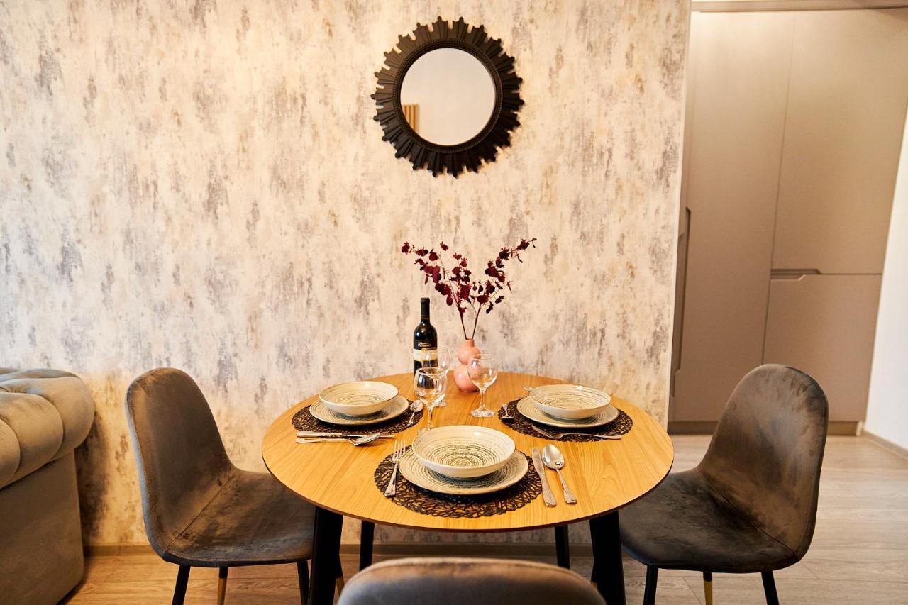 Uptown Apartments Jassy Zewnętrze zdjęcie